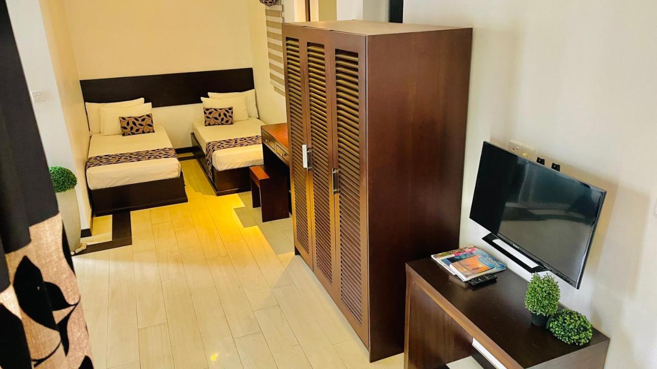 8 Plus Motels Negombo Eksteriør billede