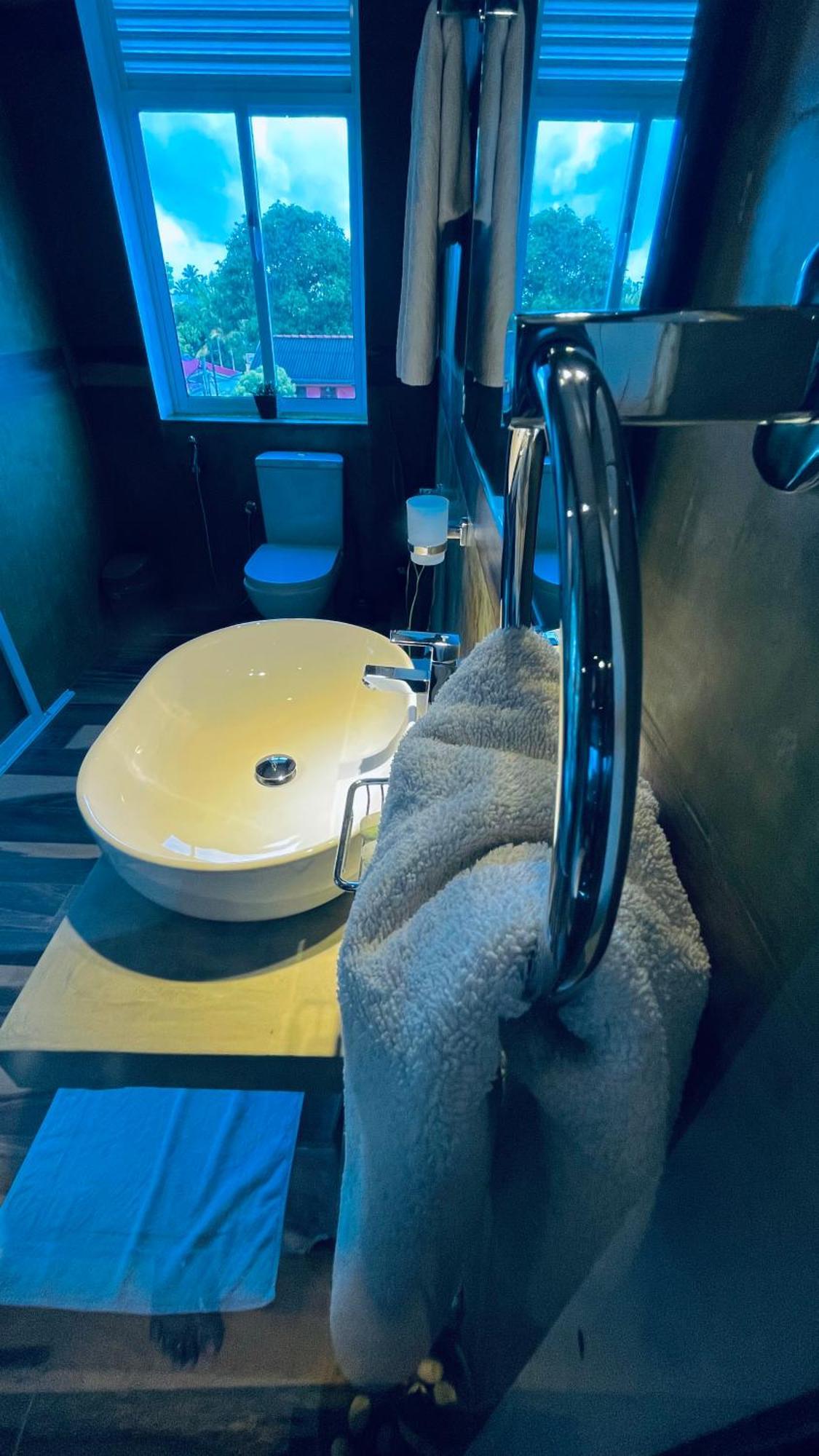 8 Plus Motels Negombo Eksteriør billede