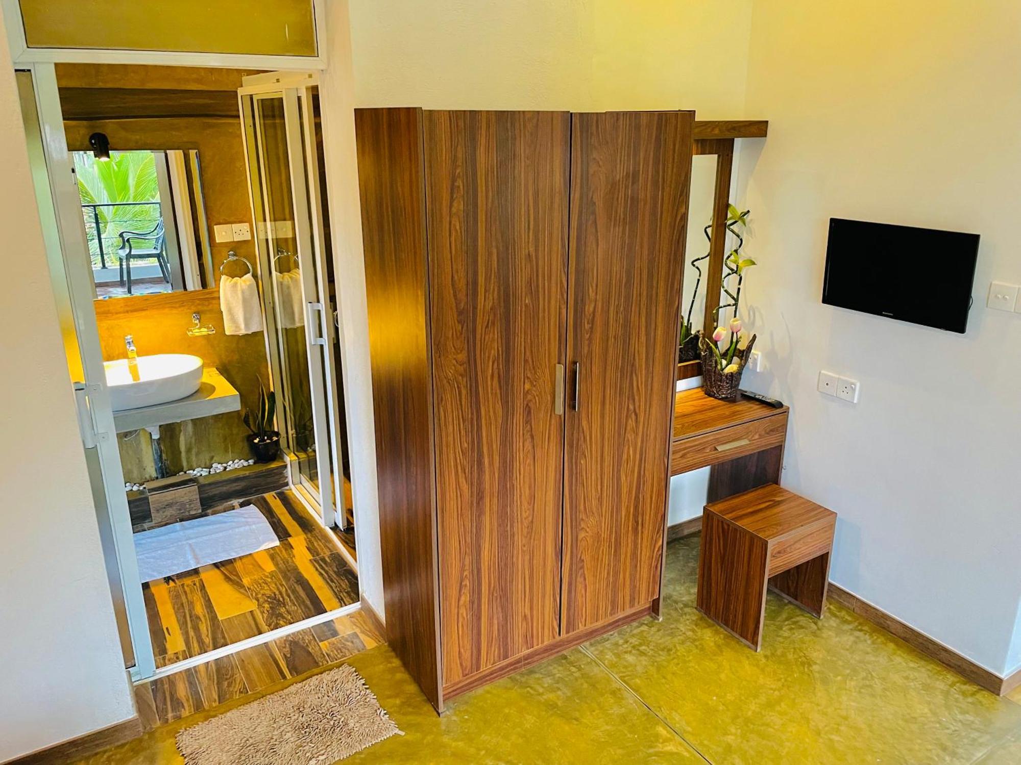 8 Plus Motels Negombo Eksteriør billede