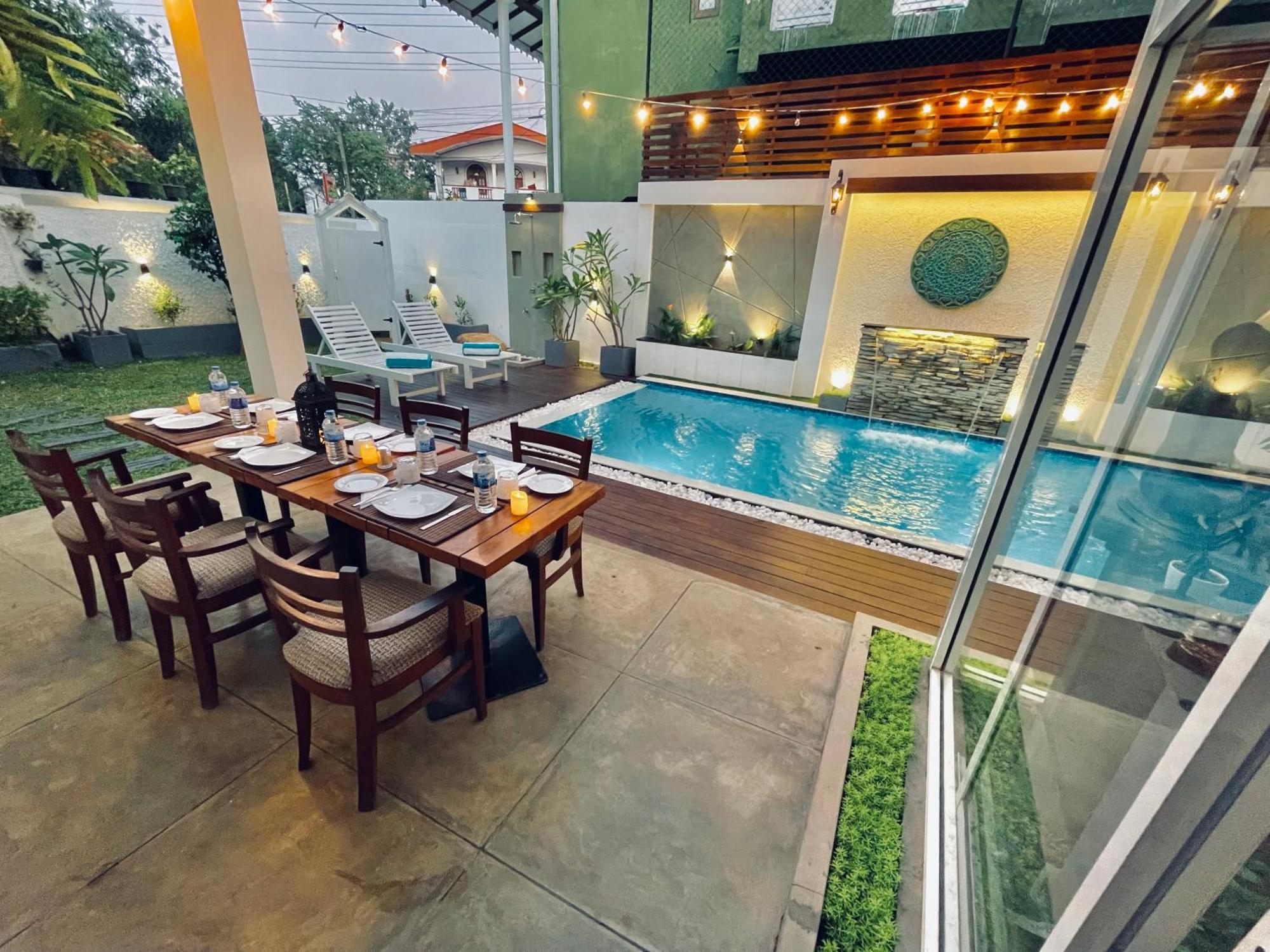 8 Plus Motels Negombo Eksteriør billede
