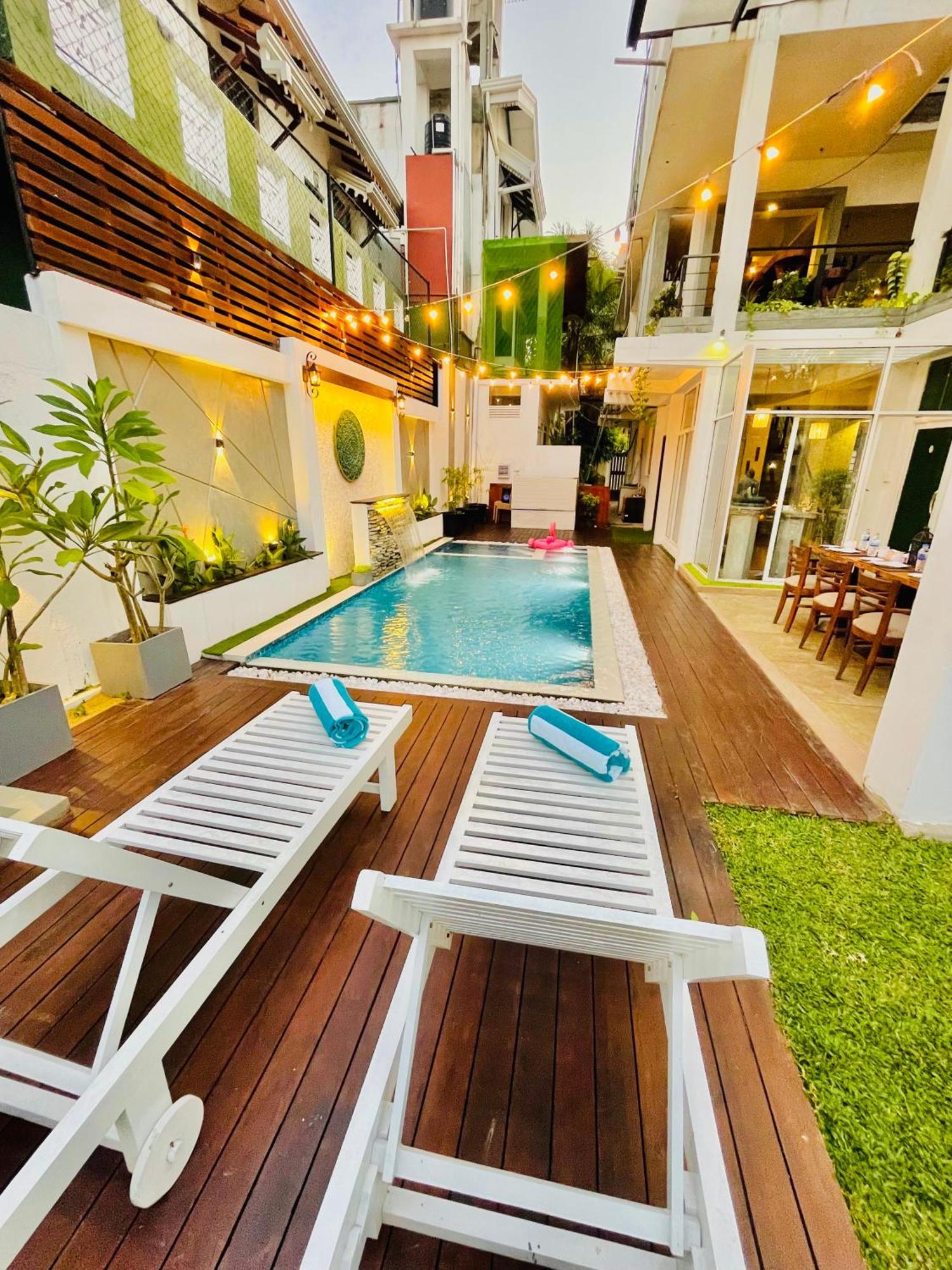 8 Plus Motels Negombo Eksteriør billede