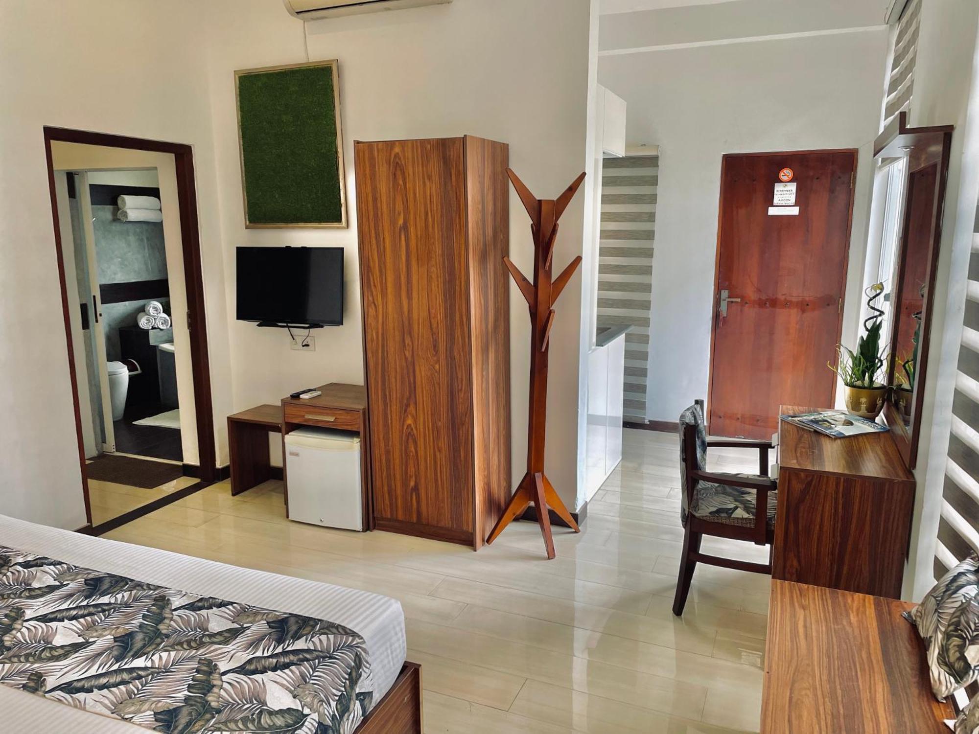 8 Plus Motels Negombo Eksteriør billede