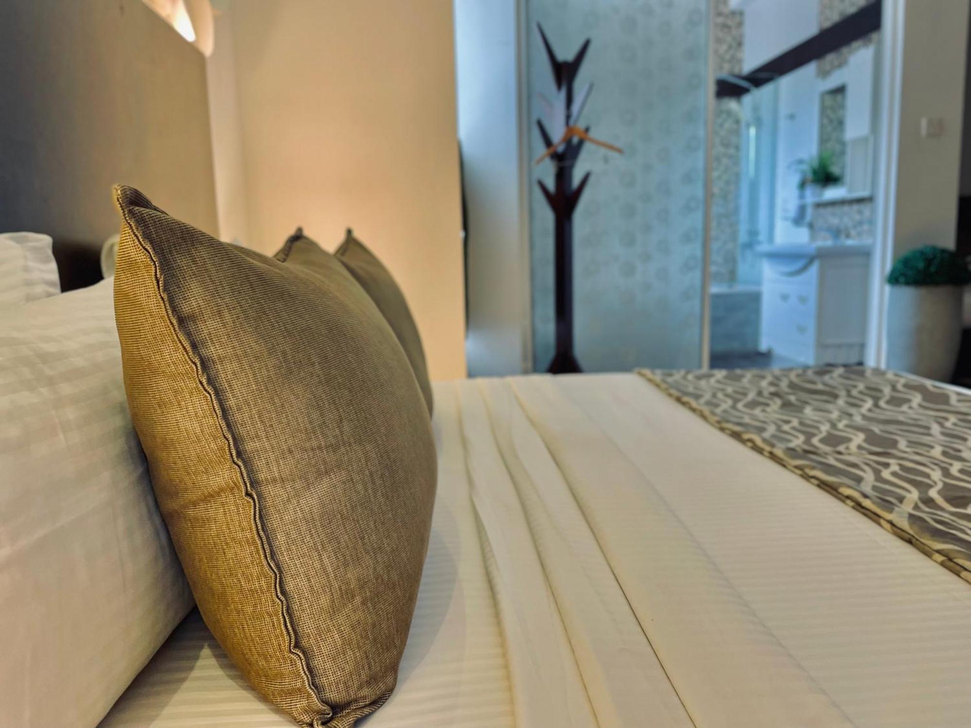 8 Plus Motels Negombo Eksteriør billede