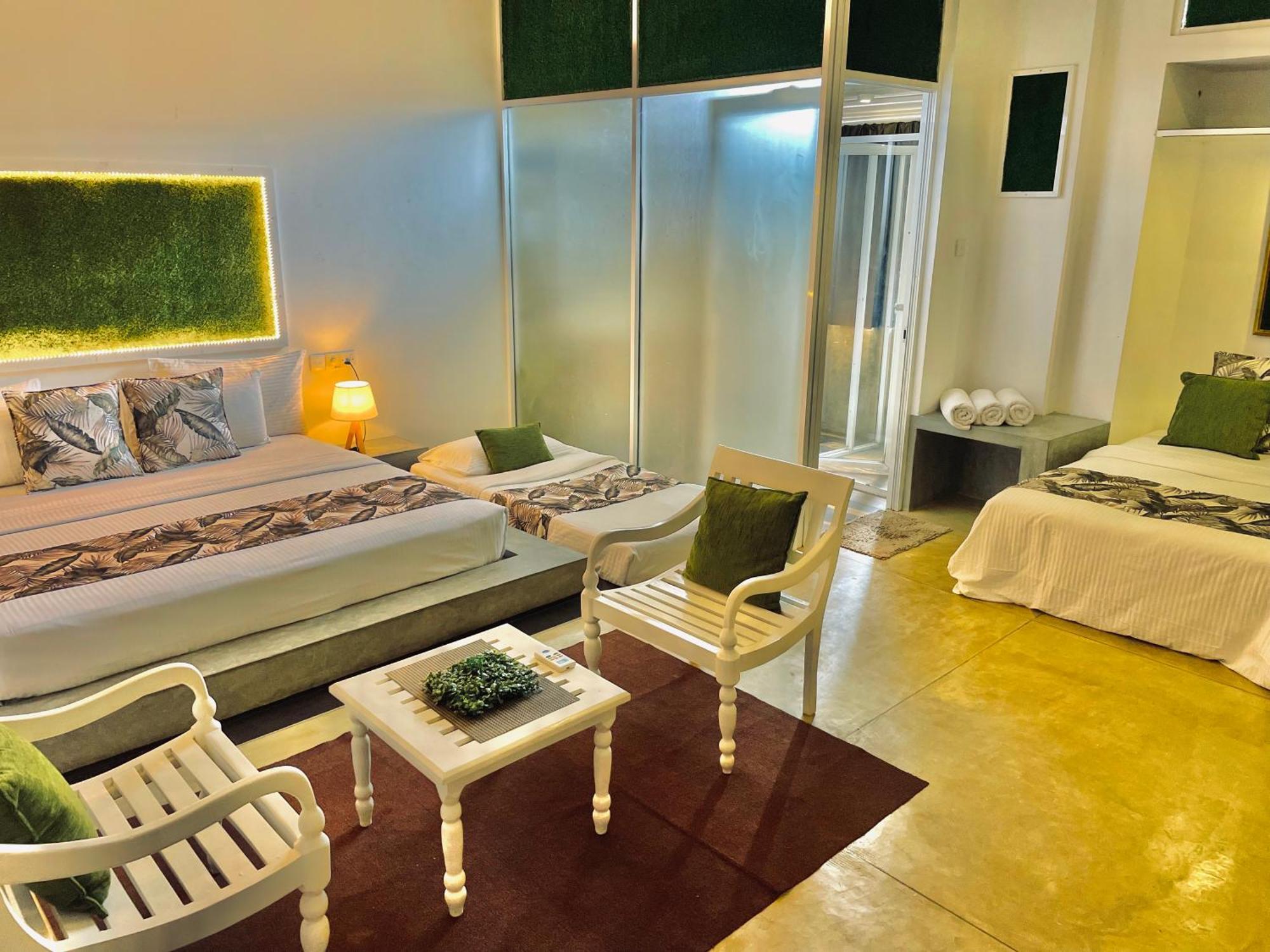 8 Plus Motels Negombo Eksteriør billede