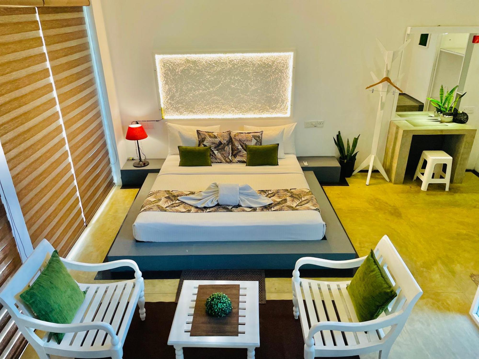 8 Plus Motels Negombo Eksteriør billede